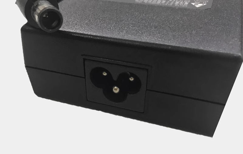 Adaptador de CA Delta ADP-180M - Laptop Charger reseña y precio